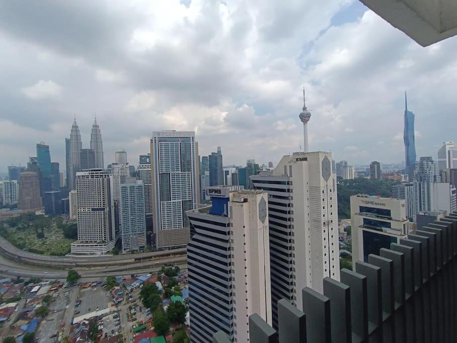 Cl 30A Super Kl View Infinity Pool Klcc Apartment Kuala Lumpur Luaran gambar